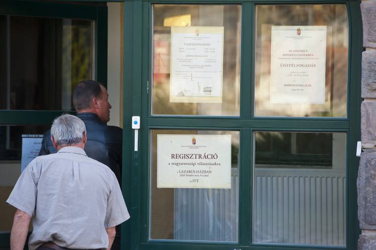 Nyolcvanezren regisztráltak a választásra