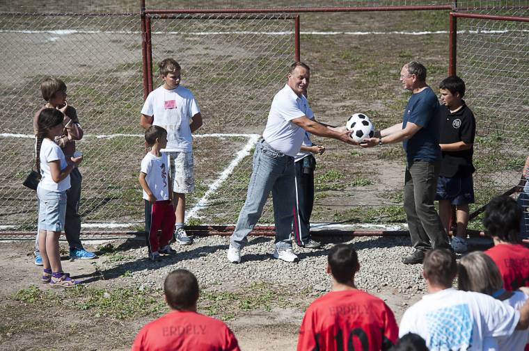 Közösségi  térként is szolgál a plébániaudvar