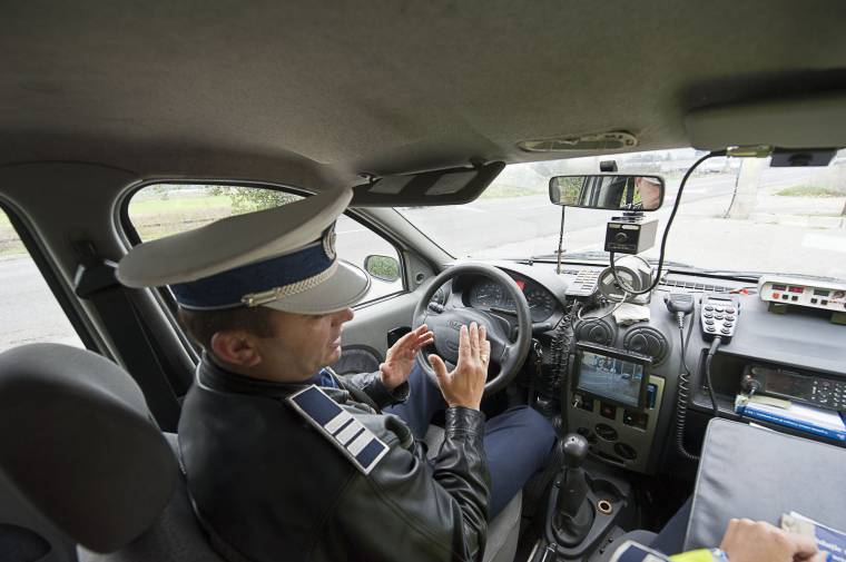 1500 rendőr 300 sebességmérővel lesz jelen az utakon a május elejei minivakáció idején