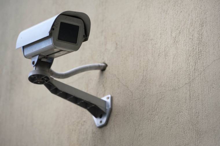 Házi őrizetben a lopással gyanúsított fiatalok