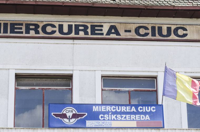 Magyarul is feltünteti utastájékoztatójában a határon túli magyar városok nevét a MÁV