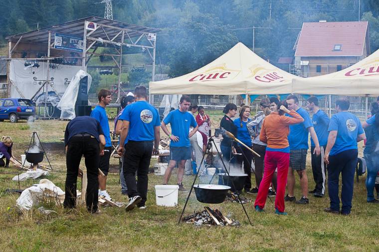 Ifjúsági napok esővel, jókedvvel