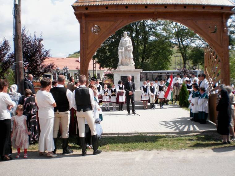 Szent Istvánra emlékeztek Csíkmenaságon