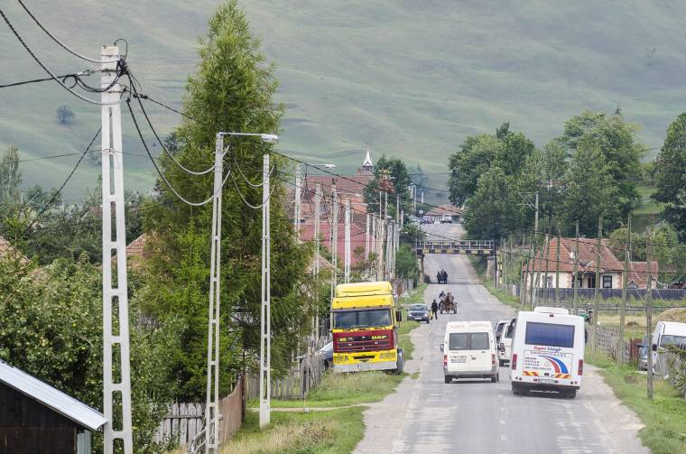 Falustársára akarta gyújtani a házat