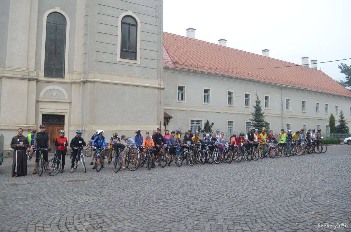 &bullet;  Fotó: Iochom Zsolt