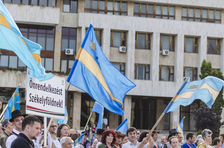 Székelyföldért, az autonómiáért tüntettek Csíkszeredában