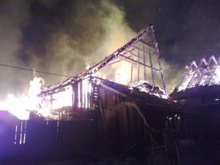 Leégett egy csűr Nagymedeséren