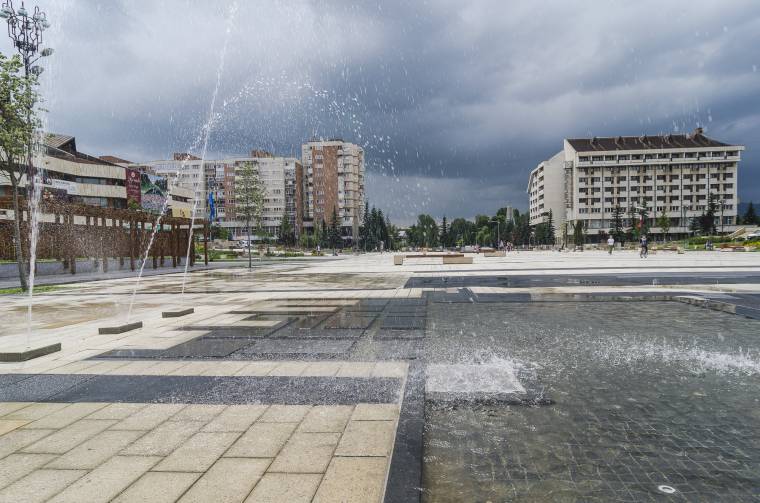 Utolsó simítások a felújított tereken