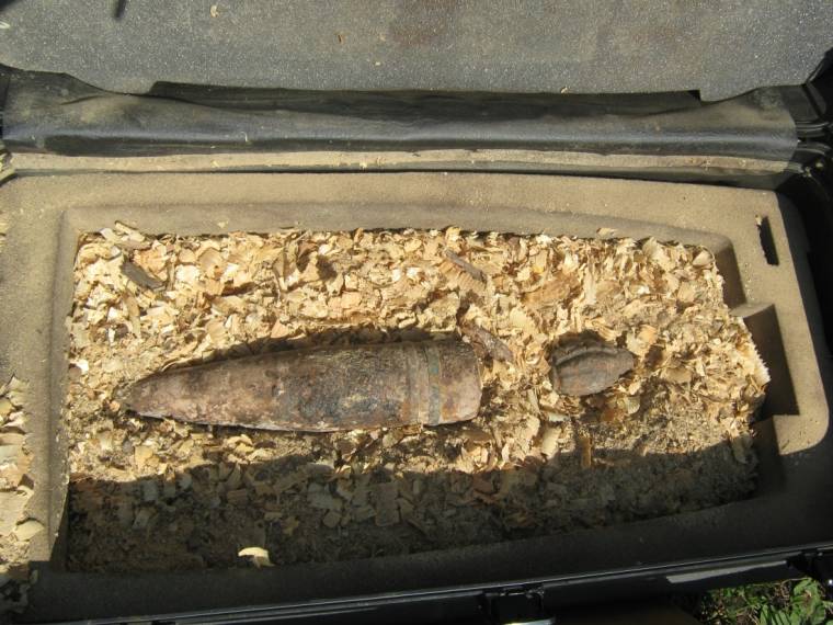 Robbanóanyagokat semmisítettek meg