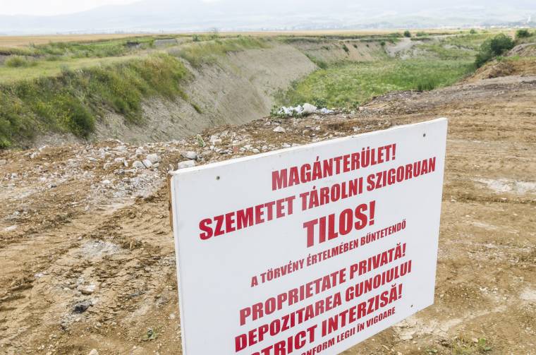 Szeméttárolónak használt magánterület