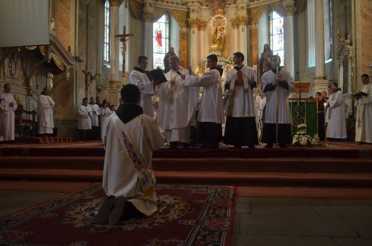 Ferences papszentelés a csíksomlyói kegytemplomban