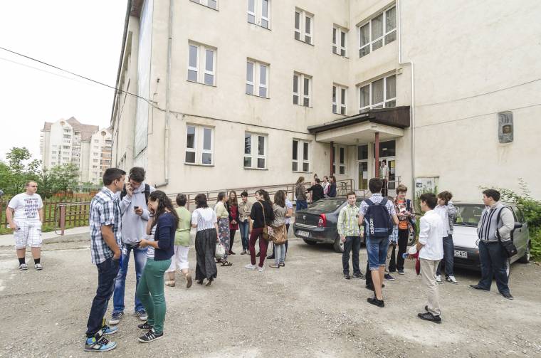 Nem kaptak nehéz tételt az első vizsgán a nyolcadikosok