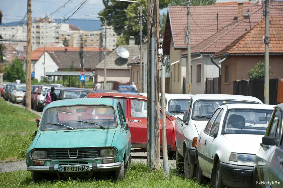 Idén 6500 lejt adnak egy roncsautóért •  Fotó: Kristó Róbert