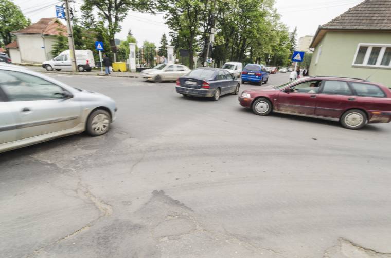 Körforgalom a „dollárpiachoz”