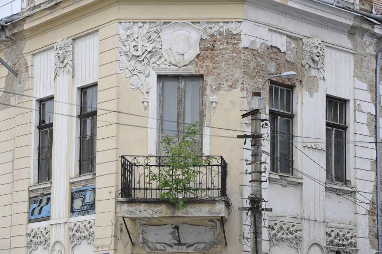 Ötszörös ingatlanadó a hanyag tulajdonosoknak?