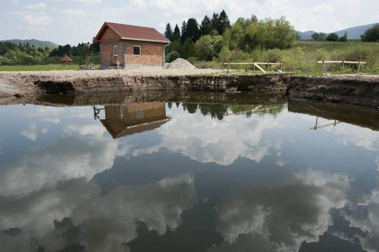 Pénzhiány miatt akadozó óriásberuházás