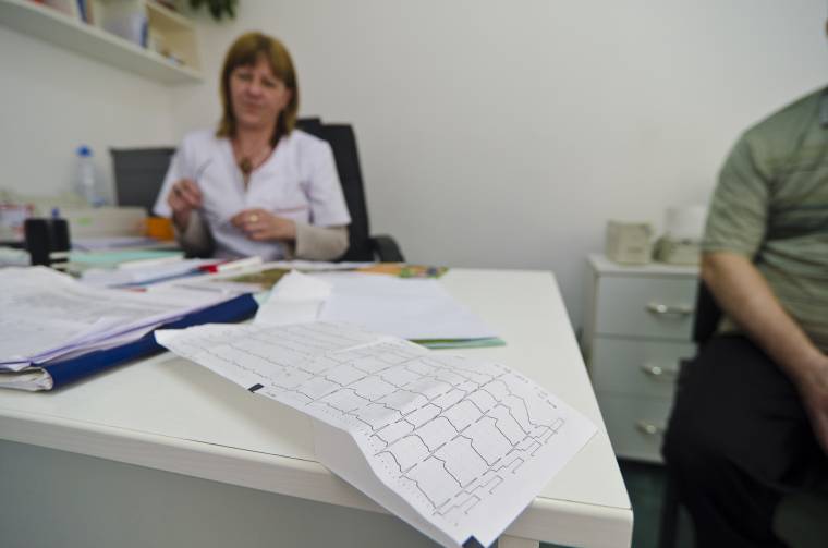 Folyamatban a szerződések megkötése