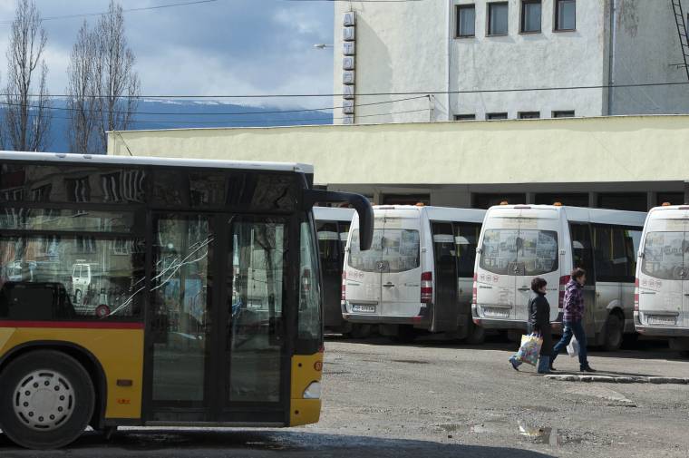 Elfogadják az ingyenes és kedvezményes buszjegyeket