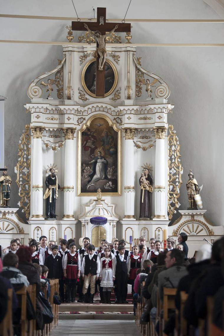 Csendes ünneplés Domokoson