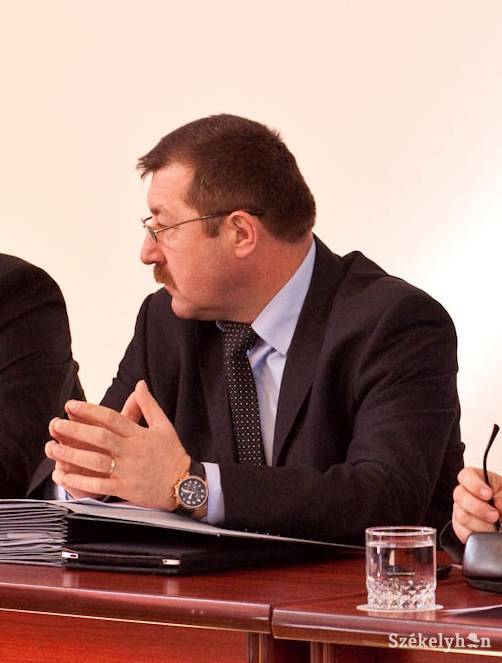 &bullet;  Fotó: Henning János