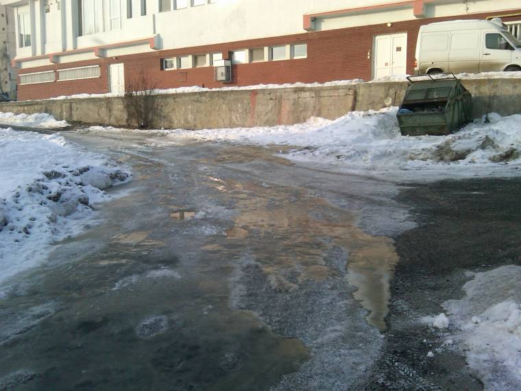 Jégbe fagyott Suta sétány