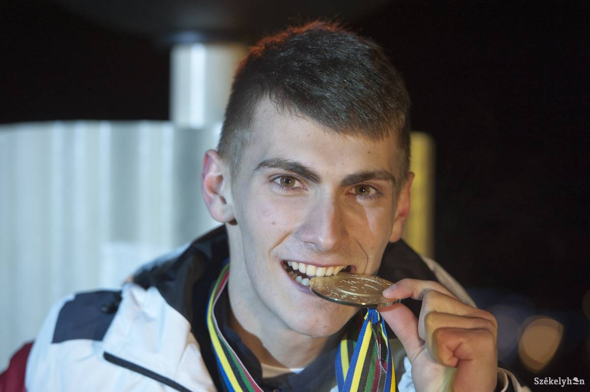 Imre Emil 2013-ban aranyérmes volt rövidpályás gyorskorcsolyában •  Fotó: Kristó Róbert