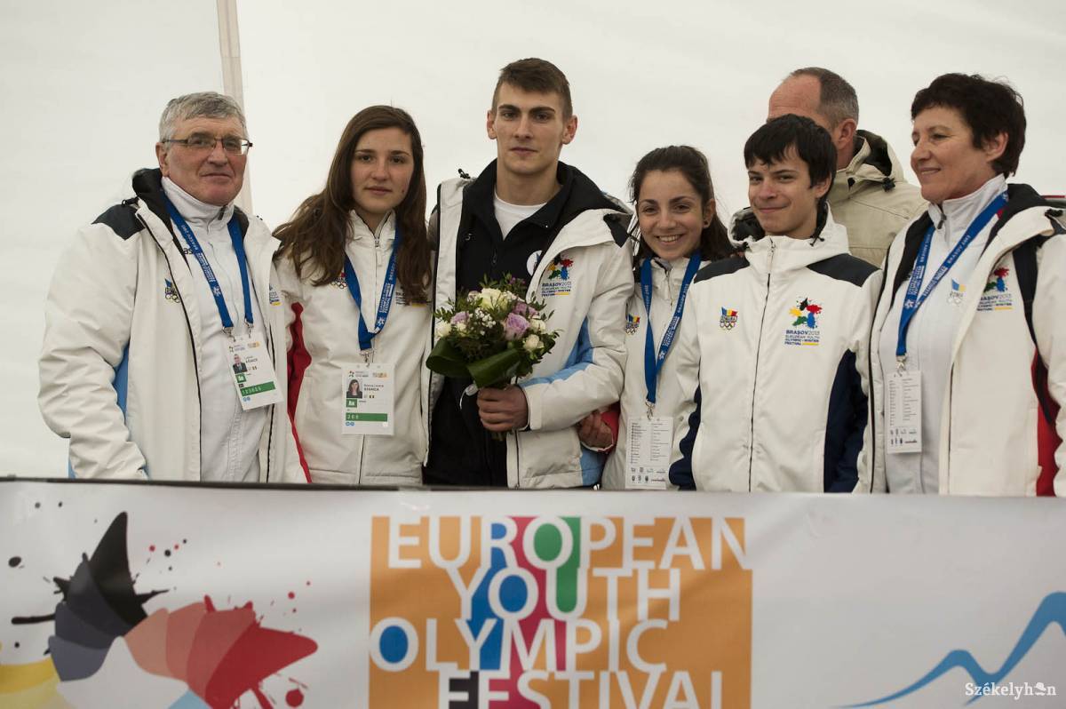A romániai ifjúsági short track válogatott 2013-ban &bullet;  Fotó: Kristó Róbert