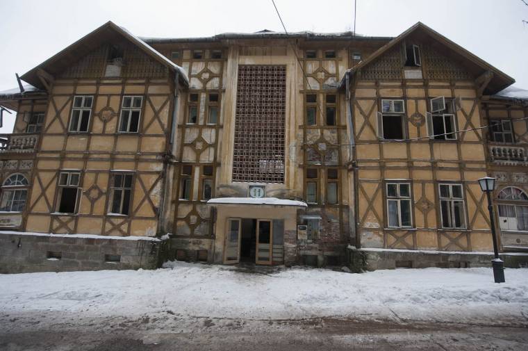 Otthon nélkül maradt családok