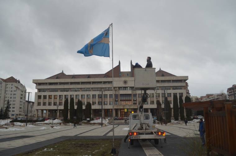Újra leng a székely zászló