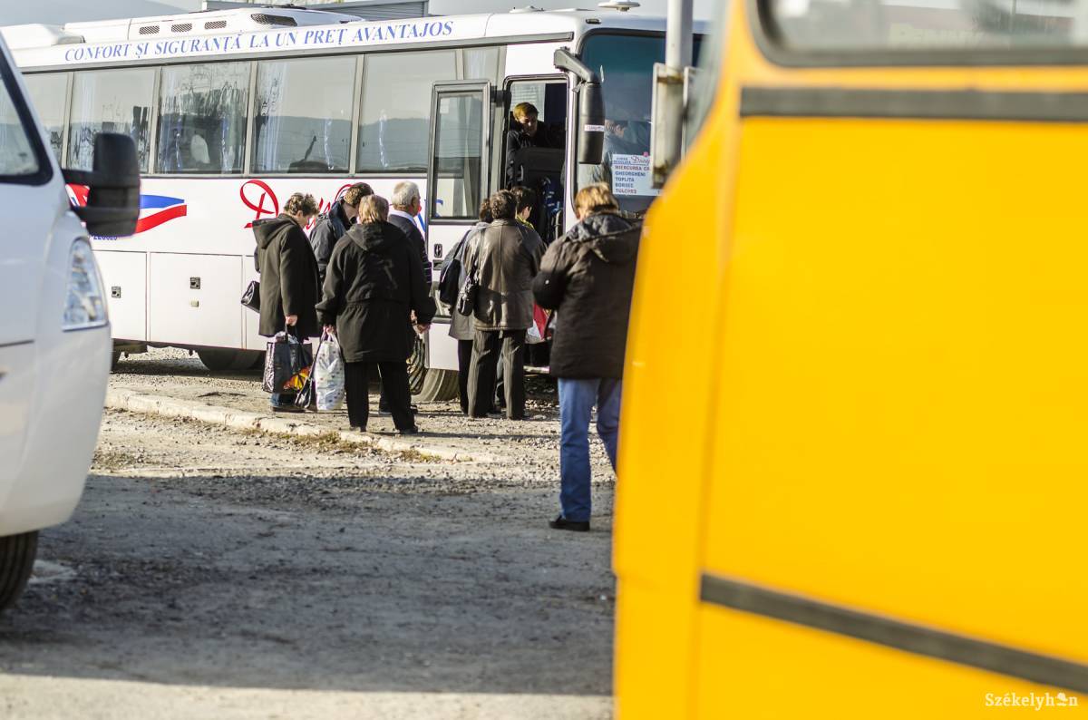 Sokan naponta ingáznak az otthon és a munkahely között. Időben kell igényelni a támogatást. Illusztráció •  Fotó: Veres Nándor