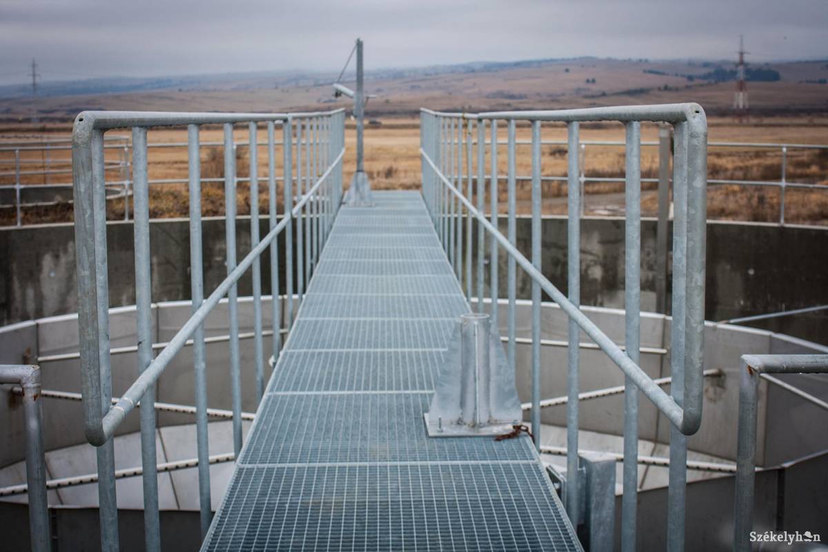 Jelentős meghibásodást tud okozni a felelőtlenül a lefolyóba dobott, nem a szennyvíztisztítóba járó hulladék. Képünk illusztráció •  Fotó: Pinti Attila