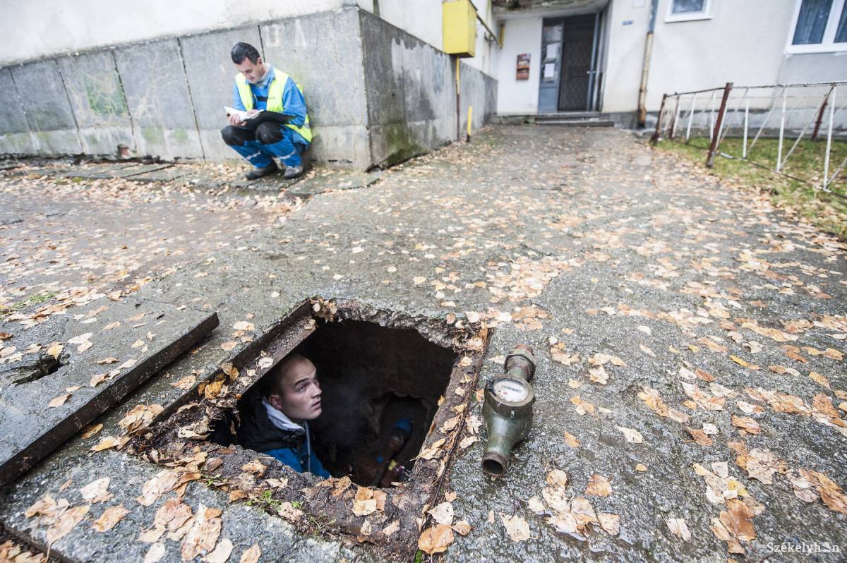 Egyelőre még nem világos, hogy kit kell hívni, ha baj van a vízvezetékkel. Illusztráció •  Fotó: Kristó Róbert