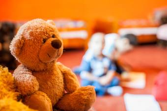 Szigorított feltételekkel lehet hivatásos nevelőszülőnek lenni