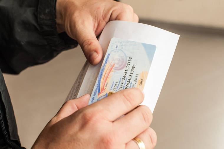 Meghosszabbították az egészségügyi kártyákat helyettesítő igazolások érvényességét