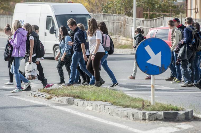 Menni vagy maradni? – diákokat kérdeztünk erről