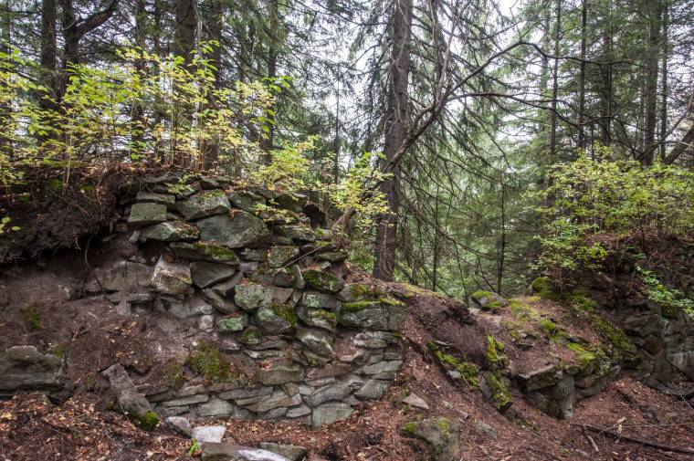 Feltárnák a csíkrákosi Pogányvár romjait