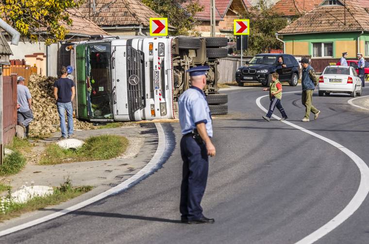 Nyergesvontató borult fel Csíkszentkirályon