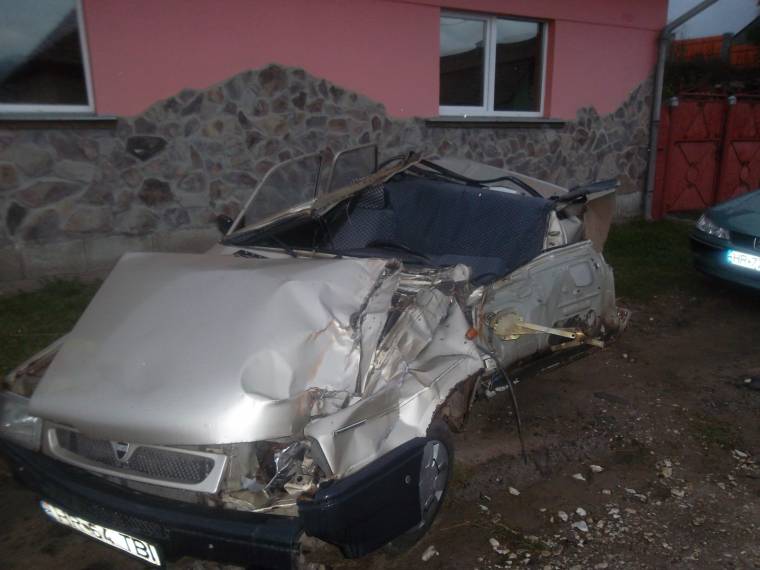Két súlyos sérült a csíkszentkirályi balesetben