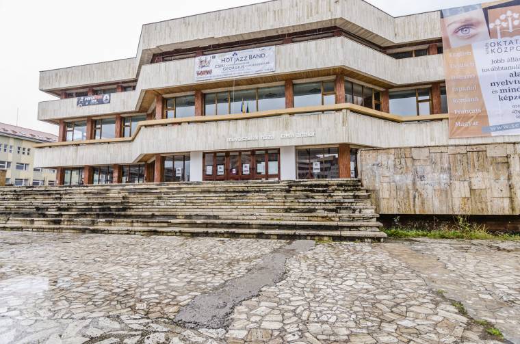 Csíkszeredáé lehet a művelődési ház