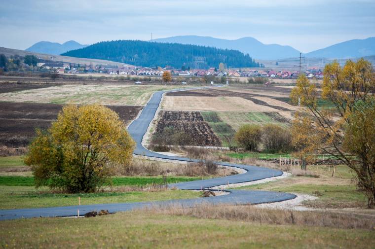 Leaszfaltozták a vásárutat