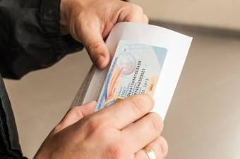 Meghosszabbították az egészségügyi kártyákat helyettesítő igazolások érvényességét