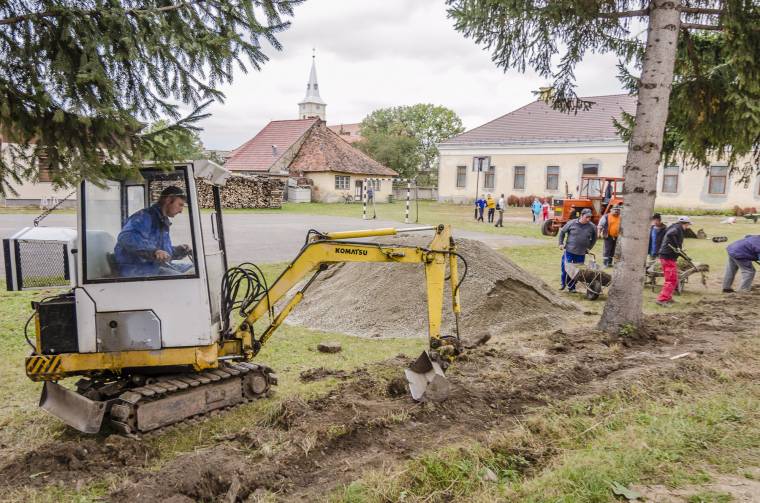 Kalákában szebbé tett tanintézmények