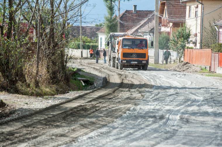 A községi utakon dolgoznak Pálfalván