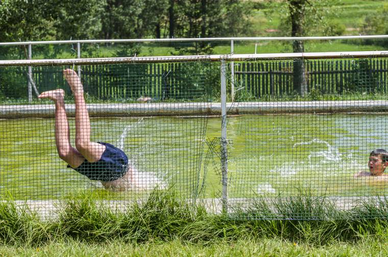 Öt-hat fokig esett a hőmérséklet