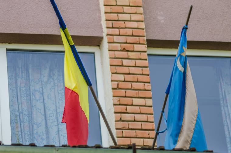 Zavar a székely zászló