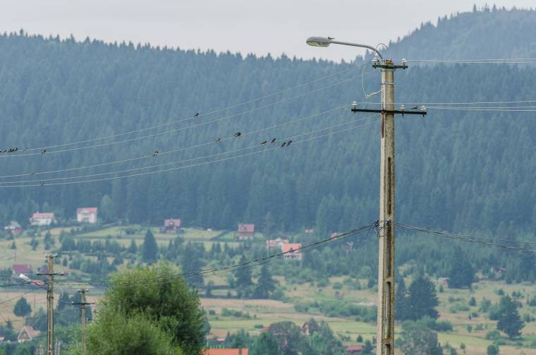 Vezetékes áram több mint 180 háztartásba
