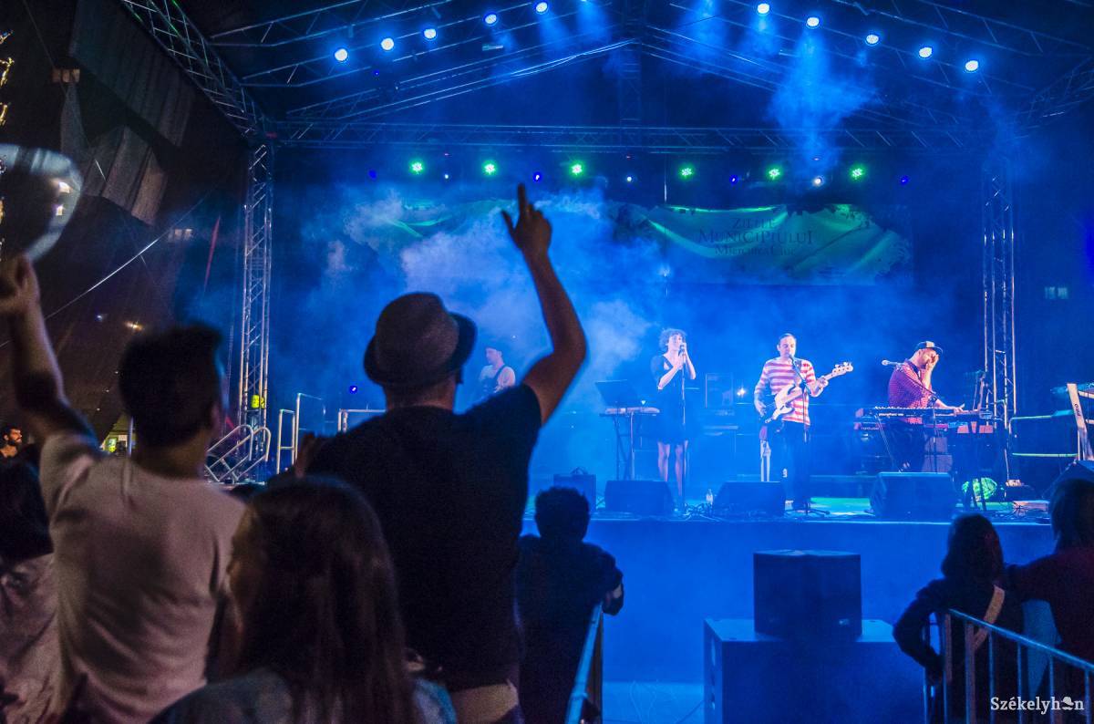 &bullet;  Fotó: Veres Nándor