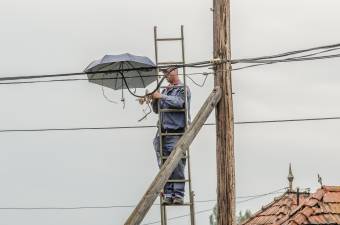 Egyre nehezebb villanyszerelőt találni, pedig igencsak felvillanyozó fizetéseket kínálnak