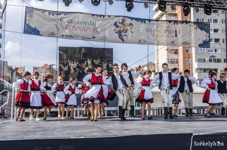 Több száz gyermek tanulta és szerette meg itt a néptáncot. Archív felvétel •  Fotó: Veres Nándor