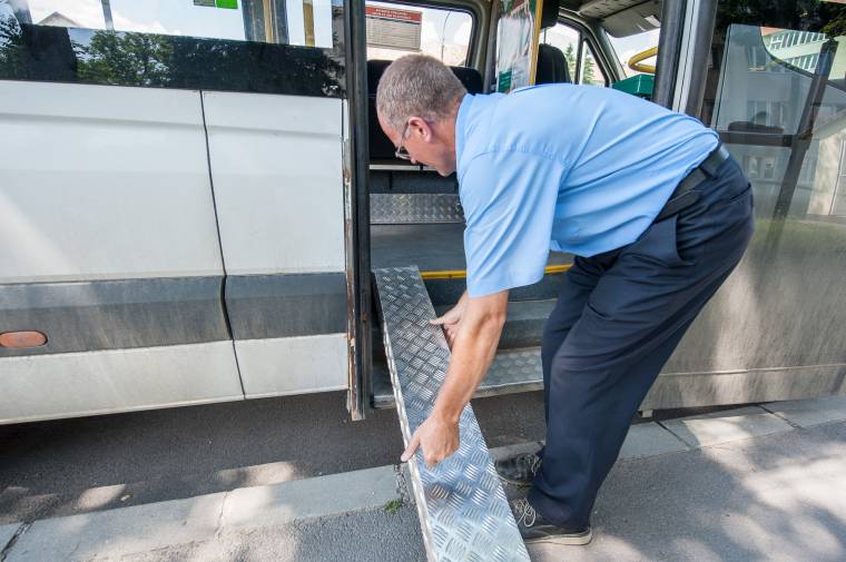 Mozgáskorlátozottak is buszozhatnak